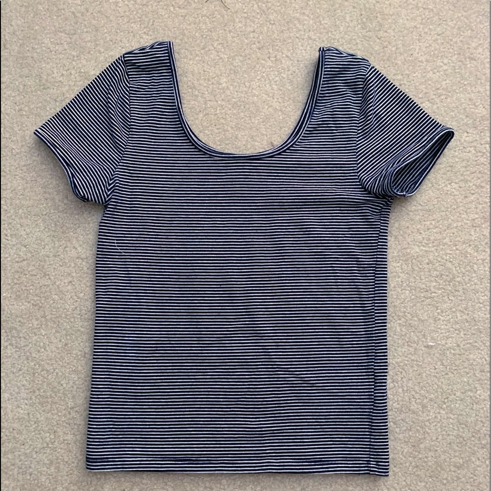 Forever 21 striped cropped knit shirt